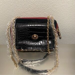 NWT Sondra Robert’s Leopard/Croc Embossed Crossbody Camera Bag With Gold Chain